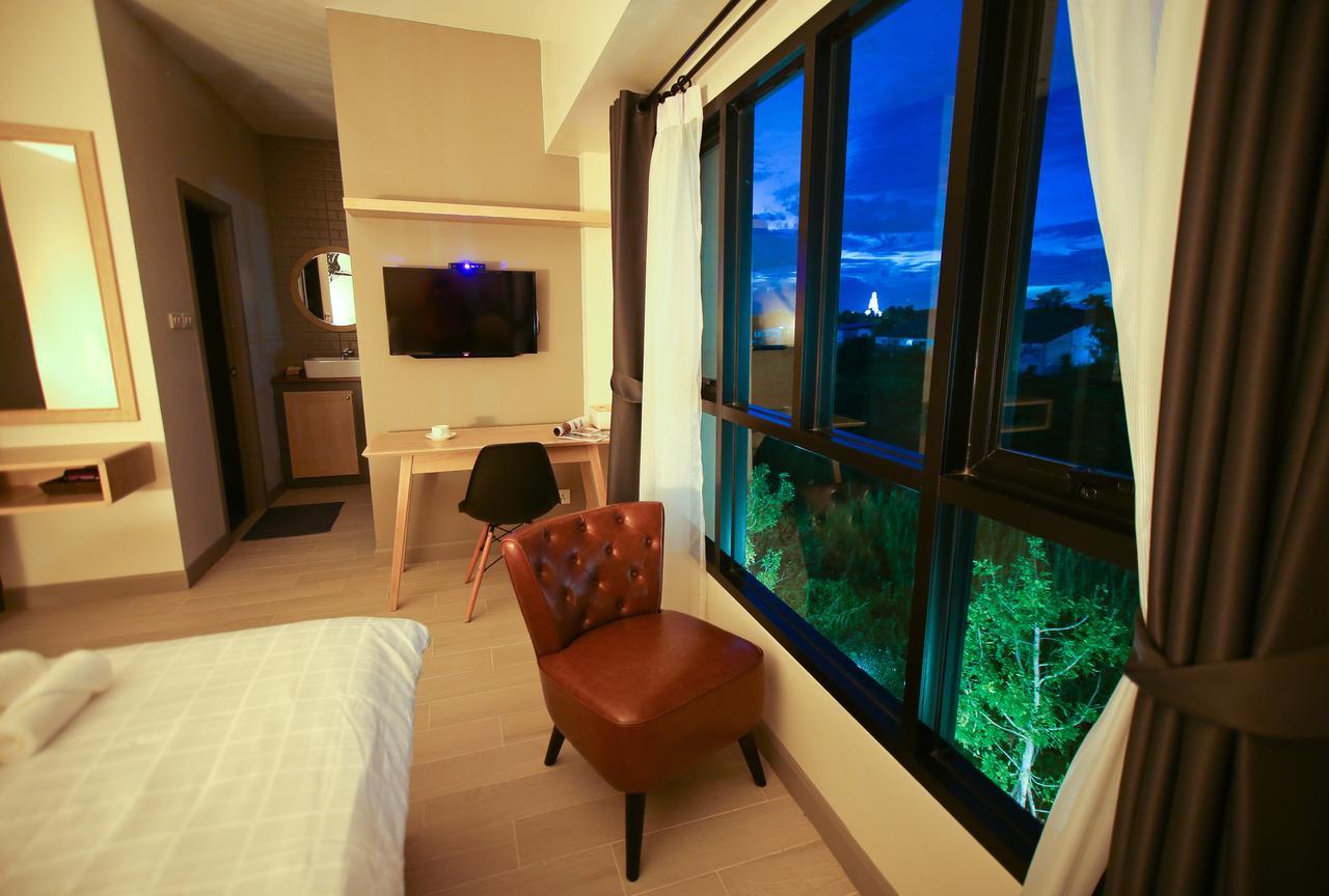 Bunprasop Garden Hotel Накхон Си Тамарат Екстериор снимка