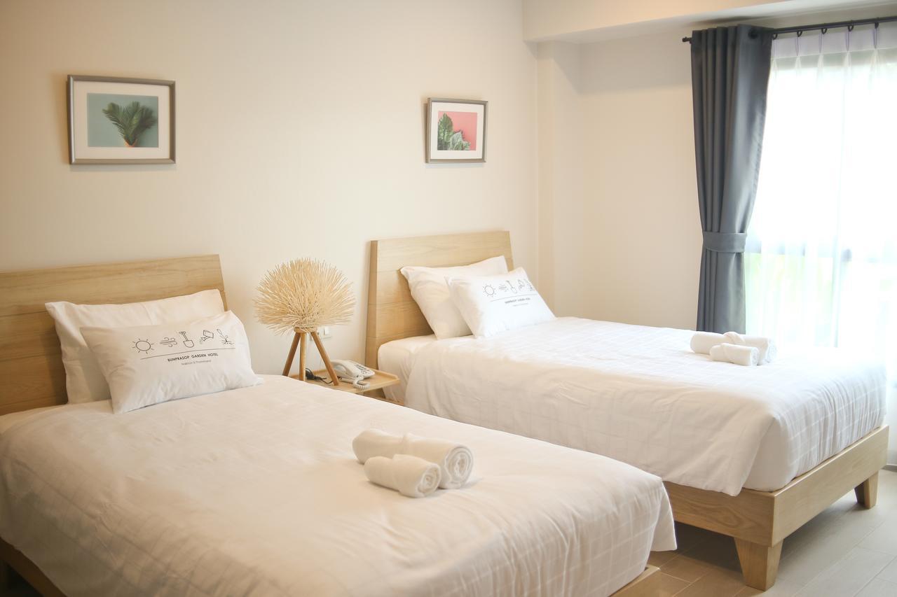 Bunprasop Garden Hotel Накхон Си Тамарат Екстериор снимка